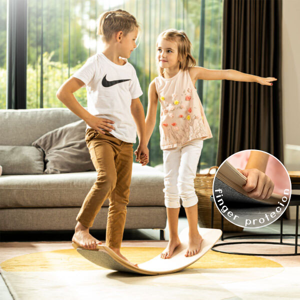 finger-protection balance board